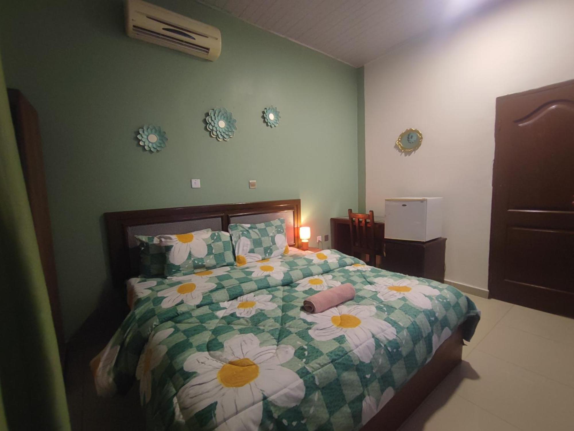 Ellisa Hospitality And Spa Hotel Accra Kültér fotó